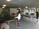 Tischtennisspielen in der Jugendherberge (2)